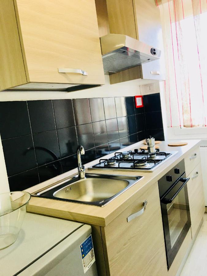 Milan Adrian Apartments エクステリア 写真
